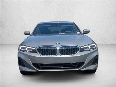 Used 2025 BMW 330i Sedan w/ Convenience Package image 5