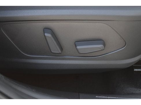 New 2026 Hyundai Tucson Limited image 32