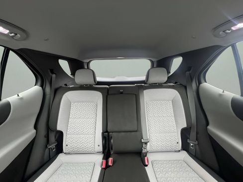 Used 2023 Chevrolet Equinox LS w/ LS Convenience Package FWD image 17