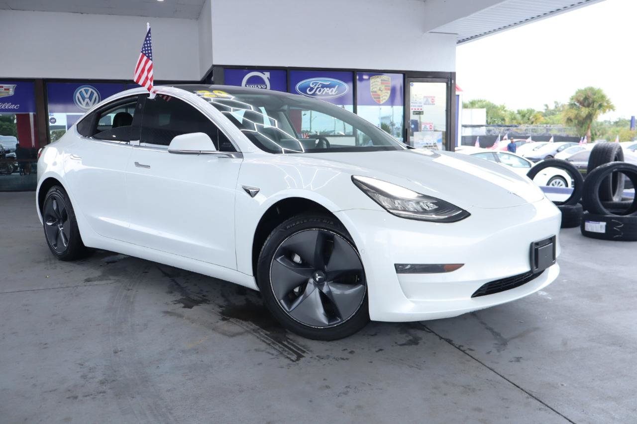 Used 2020 Tesla Model 3 Standard Range RWD image 3