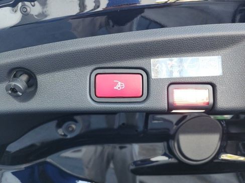 Used 2022 Mercedes-Benz E 450 Cabriolet image 23