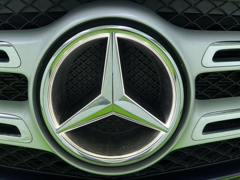 Used 2018 Mercedes-Benz GLS 450 4MATIC w/ Premium Package image 15