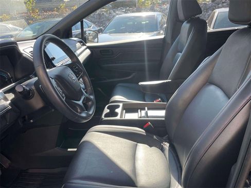 Certified 2023 Honda Odyssey Sport image 14