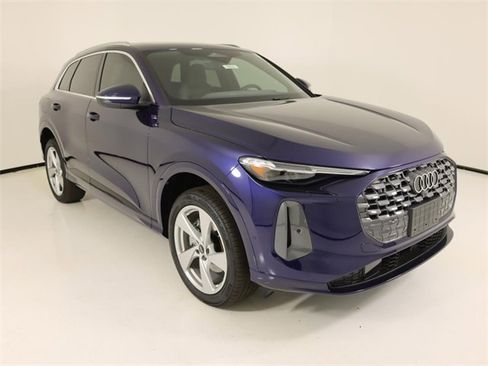 New 2025 Audi Q5 Premium Plus image 7