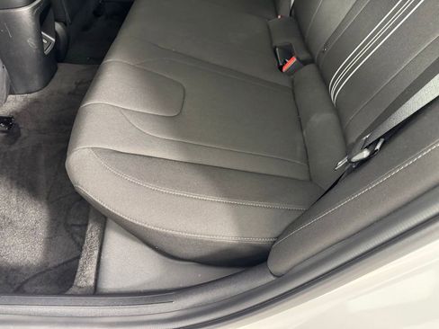 Used 2024 Hyundai Elantra SEL image 25