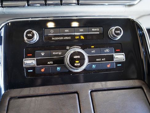 Used 2019 Lincoln Navigator Reserve image 21