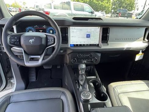 New 2026 Ford Bronco Outer Banks AWD/4WD image 18