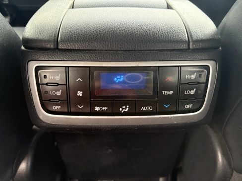Used 2014 Toyota Highlander Limited Platinum AWD/4WD image 13