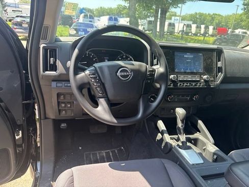 Used 2025 Nissan Frontier S AWD/4WD image 14