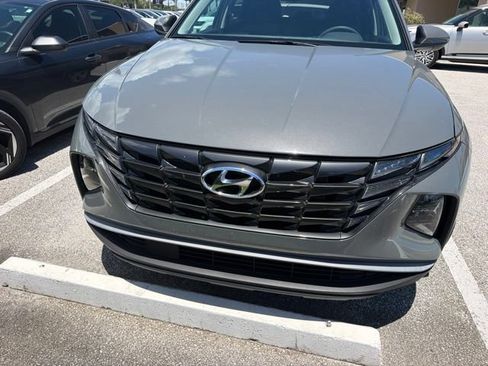 Used 2024 Hyundai Tucson SEL FWD image 2