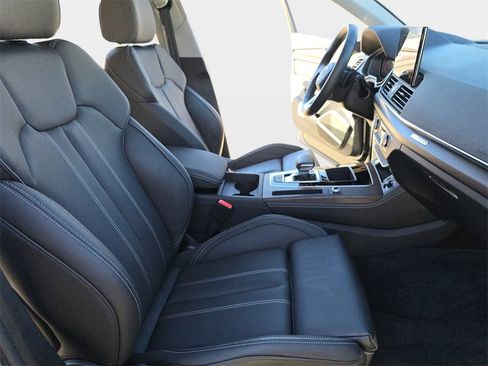 Certified 2025 Audi Q5 2.0T Premium Plus w/ Premium Plus Package image 10