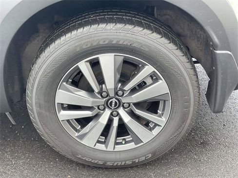 Used 2022 Nissan Pathfinder SL image 9