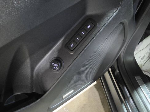 Used 2020 Chevrolet Equinox Premier AWD/4WD image 41