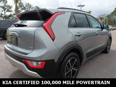 Certified 2024 Kia Niro LX image 5