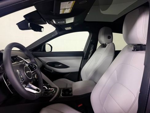 New 2024 Jaguar E-PACE R-Dynamic SE image 5