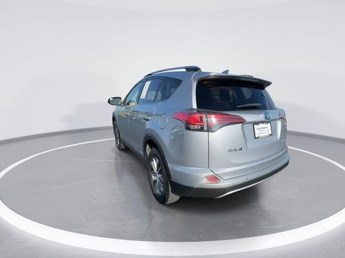 Used 2018 Toyota RAV4 XLE image 6