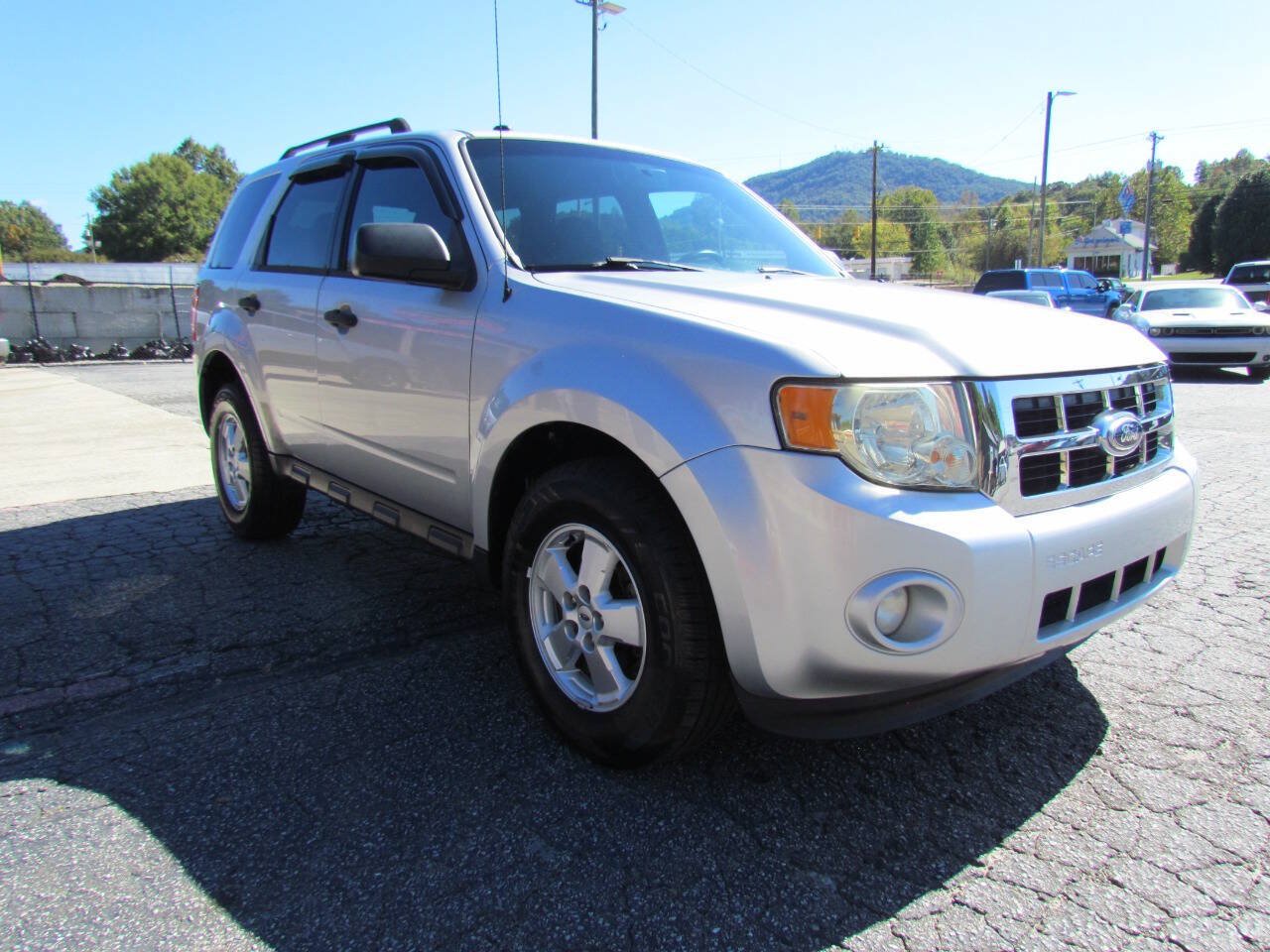 Used 2010 Ford Escape XLT FWD image 7