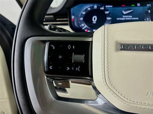 Used 2023 Land Rover Range Rover SE image 10