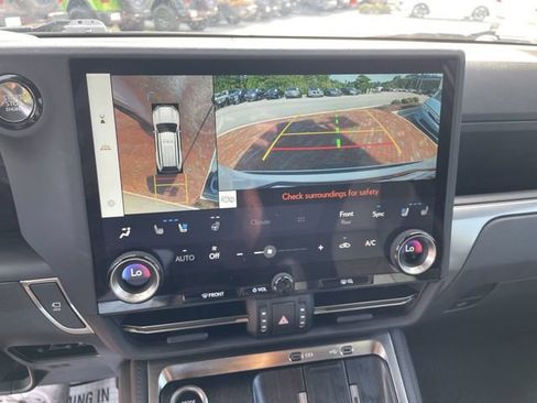 Used 2025 Lexus GX 550 w/ Accessory Package (2T) AWD/4WD image 22