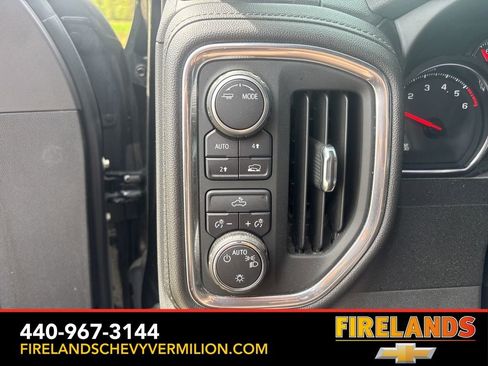 Certified 2021 Chevrolet Silverado 1500 LT w/ Convenience Package II AWD/4WD image 15