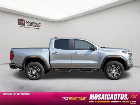 Used 2024 GMC Canyon AT4 w/ AT4 Premium Package AWD/4WD image 8