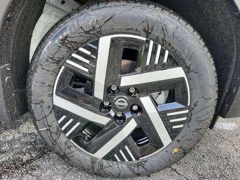 New 2026 Nissan Kicks SV image 9