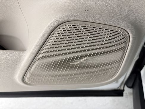 Certified 2023 Mercedes-Benz EQB 300 4MATIC image 26