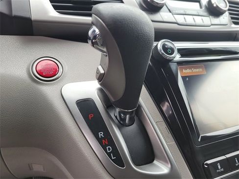 Used 2016 Honda Odyssey SE image 29