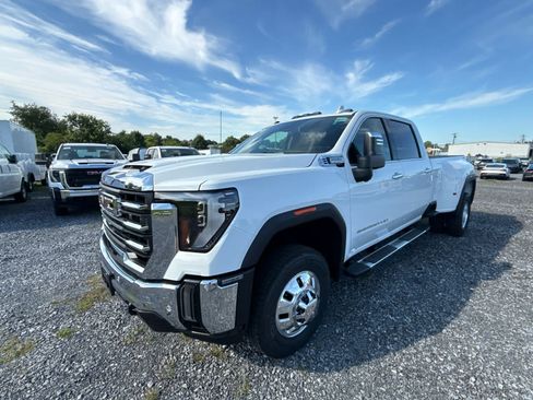 New 2026 GMC Sierra 3500 SLT w/ SLT Premium Package AWD/4WD image 33