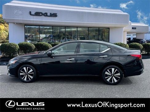 Used 2022 Nissan Altima 2.5 SL image 2