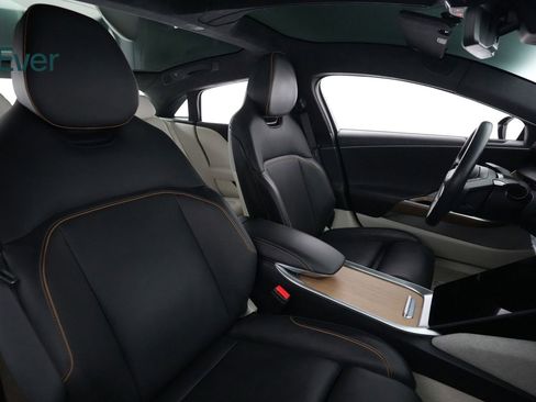 Used 2023 Lucid Air Touring image 23