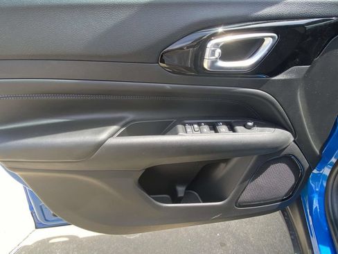 New 2026 Jeep Compass Latitude AWD/4WD image 14