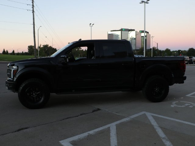 Used 2025 Ford F150 Raptor AWD/4WD image 4