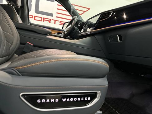 Used 2024 Jeep Grand Wagoneer Series III AWD/4WD image 62