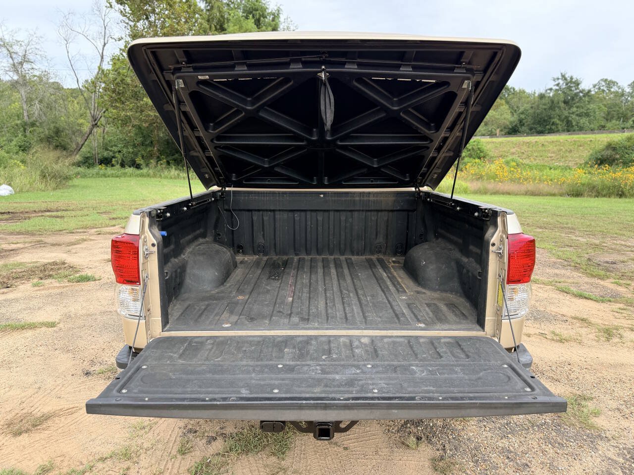 Used 2010 Toyota Tundra Limited RWD image 13