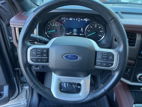 Used 2023 Ford Expedition Limited image 20