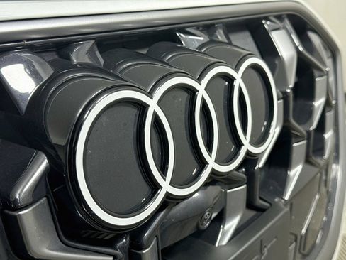Used 2025 Audi Q5 Premium w/ Convenience Package AWD/4WD image 31