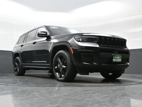 Used 2023 Jeep Grand Cherokee L Altitude image 32