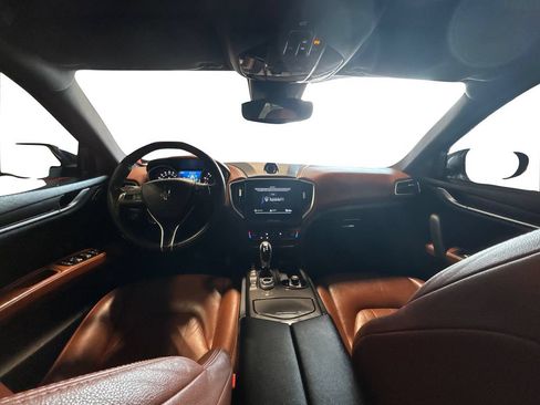 Used 2018 Maserati Ghibli RWD image 20
