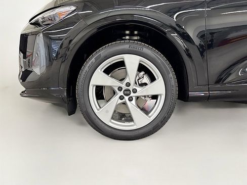 New 2025 Audi Q5 2.0T Premium Plus image 23