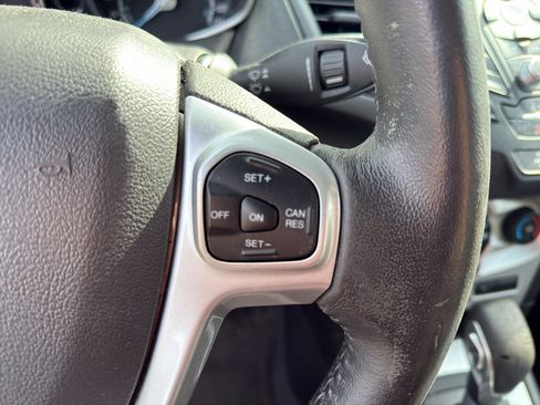 Used 2015 Ford Fiesta SE image 7