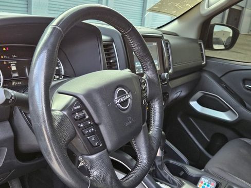 Used 2022 Nissan Frontier SV image 7