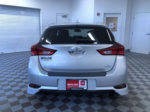 Used 2018 Toyota Corolla iM w/ All-Weather Mat Package FWD image 14