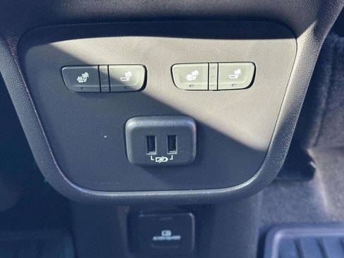 Used 2019 Chevrolet Equinox Premier image 32