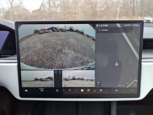 Used 2022 Tesla Model X Plaid image 17