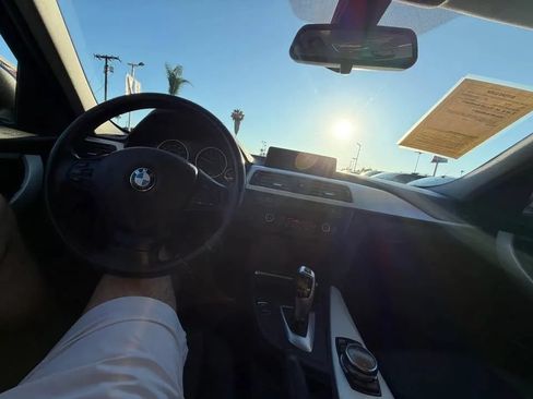 Used 2014 BMW 320i xDrive Sedan AWD/4WD image 6
