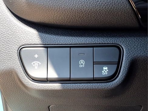 Used 2025 Kia Seltos S FWD image 26