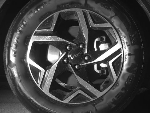 Used 2025 Kia Sportage LX image 13