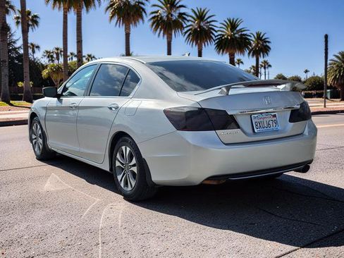 Used 2013 Honda Accord LX image 6