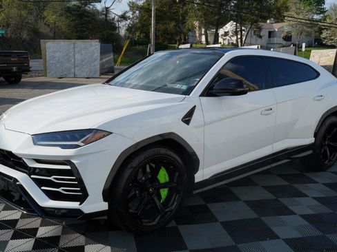 Used 2022 Lamborghini Urus AWD/4WD image 11